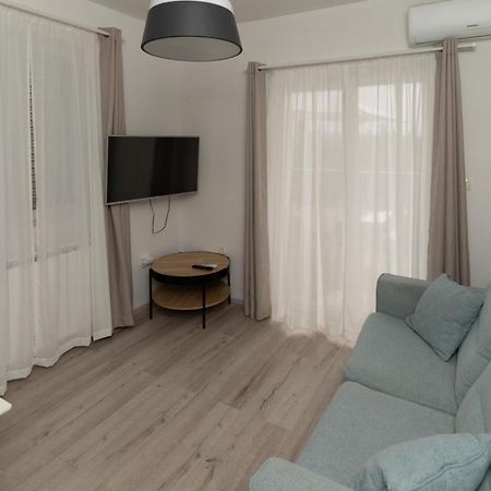 Apartments Happy Сукошан Экстерьер фото