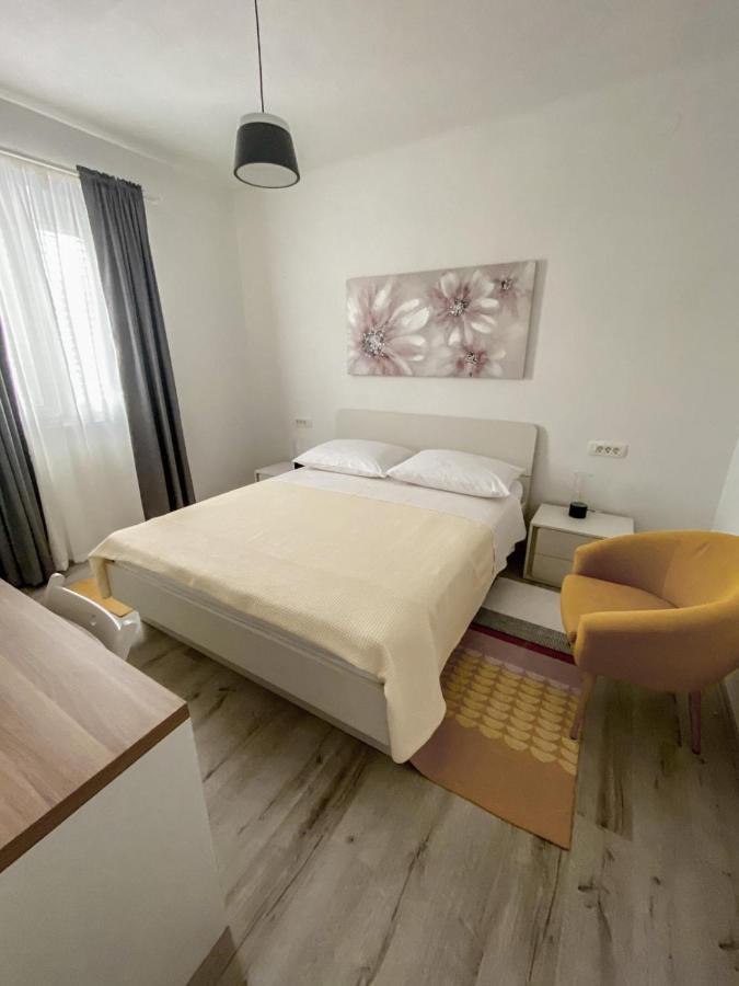 Apartments Happy Сукошан Экстерьер фото