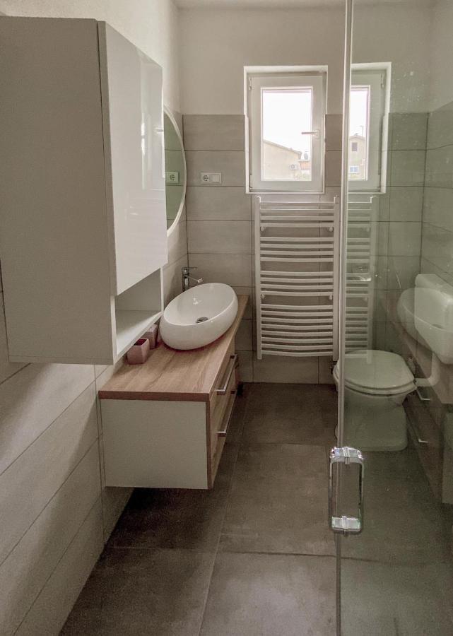 Apartments Happy Сукошан Экстерьер фото