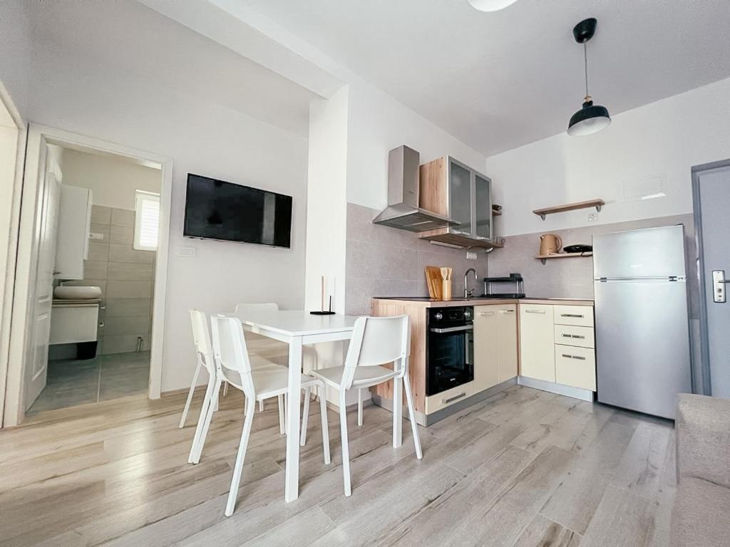 Apartments Happy Сукошан Экстерьер фото