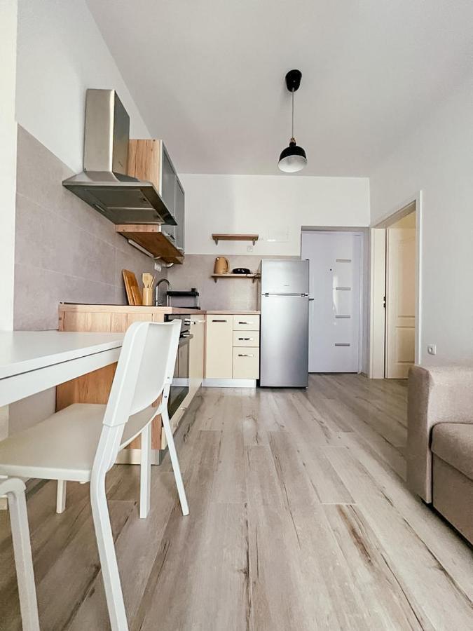 Apartments Happy Сукошан Экстерьер фото
