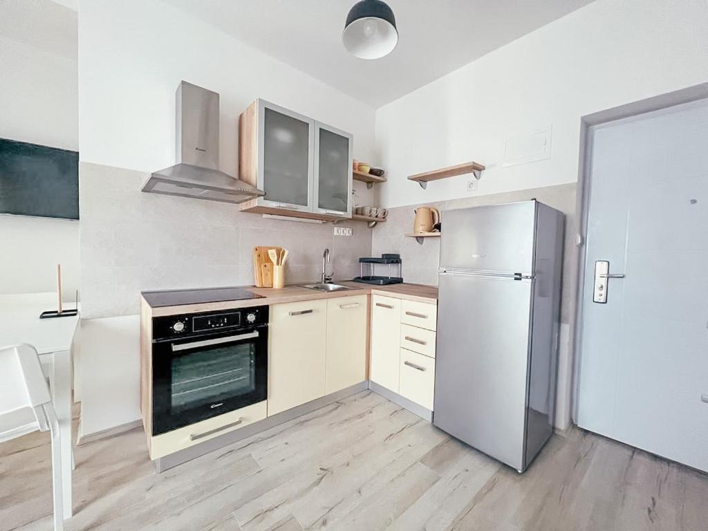 Apartments Happy Сукошан Экстерьер фото
